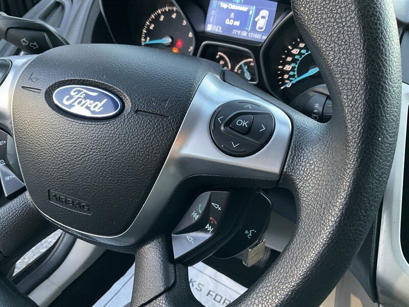 Used 2012 Ford Focus SE FWD image 24