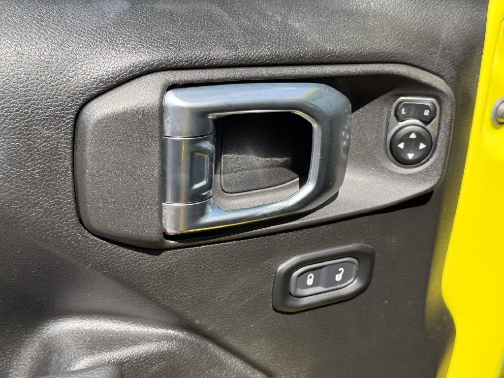 Used 2023 Jeep Wrangler Unlimited w/ Cold Weather Group AWD/4WD image 12