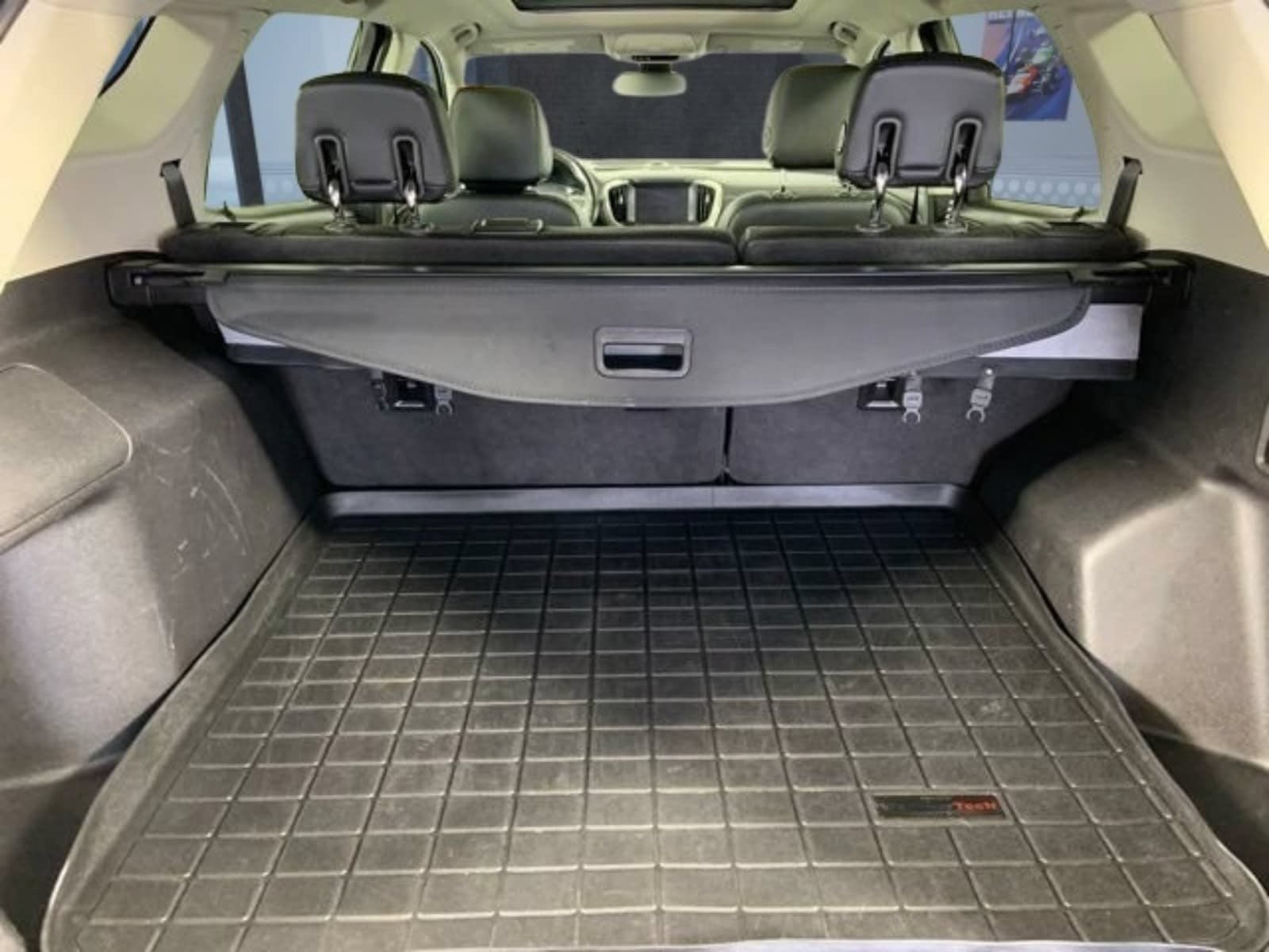 Used 2018 GMC Terrain Denali w/ Advanced Safety Package AWD/4WD image 10