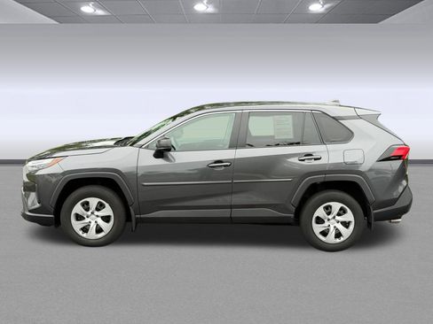 Used 2023 Toyota RAV4 LE AWD/4WD image 2