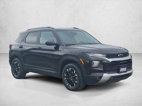 Used 2023 Chevrolet TrailBlazer LT w/ Convenience Package AWD/4WD image 3