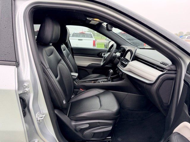 Used 2025 Jeep Compass Limited AWD/4WD image 9