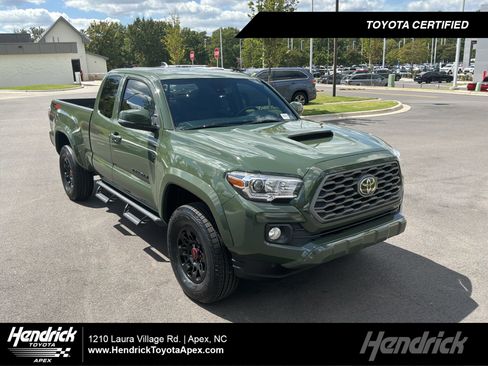Used 2022 Toyota Tacoma TRD Sport w/ TRD Premium Sport Package AWD/4WD image 1
