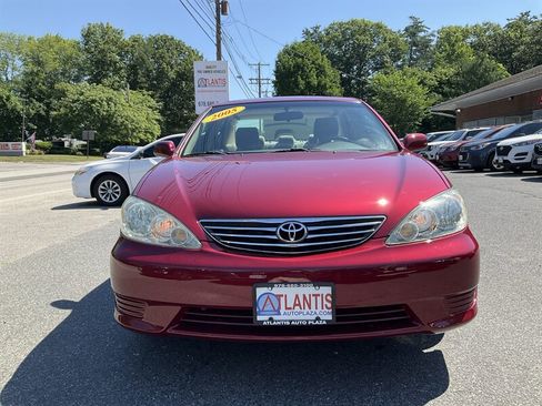 Used 2005 Toyota Camry FWD image 2