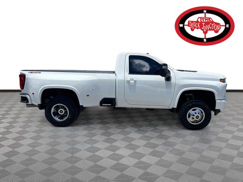 Used 2022 Chevrolet Silverado 3500 LT w/ Advanced Trailering Package image 8