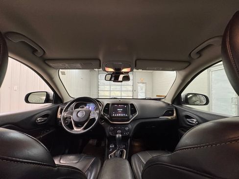 Used 2017 Jeep Cherokee Limited AWD/4WD image 20