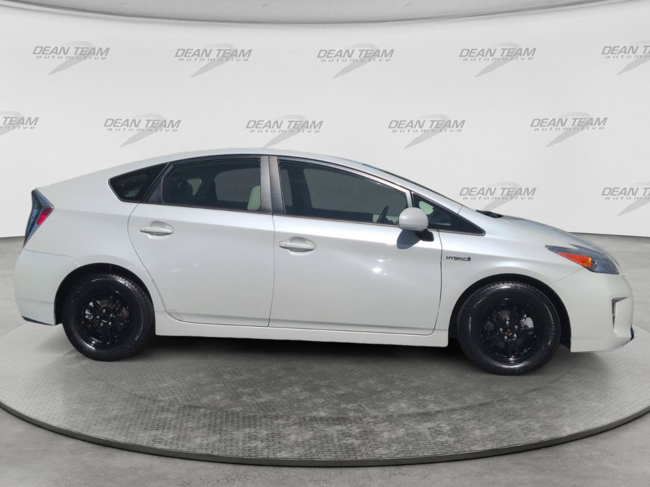 Used 2015 Toyota Prius Two FWD image 8