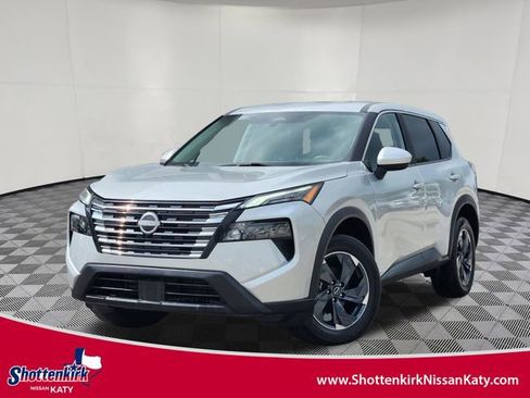 Used 2024 Nissan Rogue SV image 1