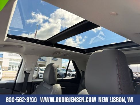 Used 2025 Ford Explorer Active w/ Active Comfort Package AWD/4WD image 21