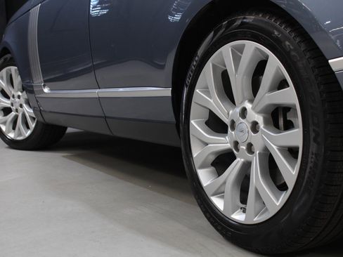 Used 2021 Land Rover Range Rover Westminster Edition image 17