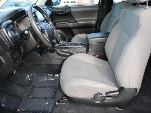 Used 2022 Toyota Tacoma SR image 11