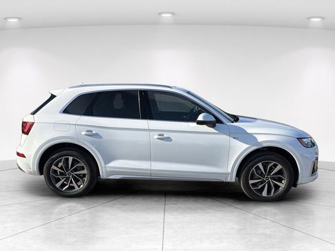 Used 2023 Audi Q5 2.0T Premium Plus w/ Premium Plus Package AWD/4WD image 3