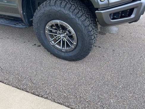 Used 2019 Ford F150 Raptor w/ Equipment Group 802A Luxury AWD/4WD image 7