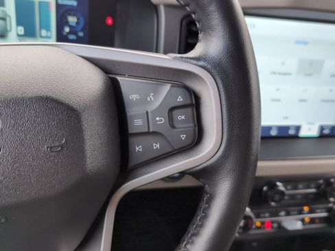 Used 2024 Ford Bronco Wildtrak image 27