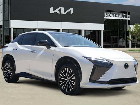 Used 2023 Lexus RZ 450e Premium w/ Technology Package AWD/4WD image 7