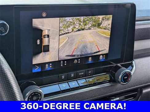 Used 2023 Chevrolet Colorado Trail Boss w/ Technology Package image 13