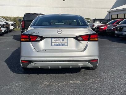 Used 2024 Nissan Altima 2.5 SV