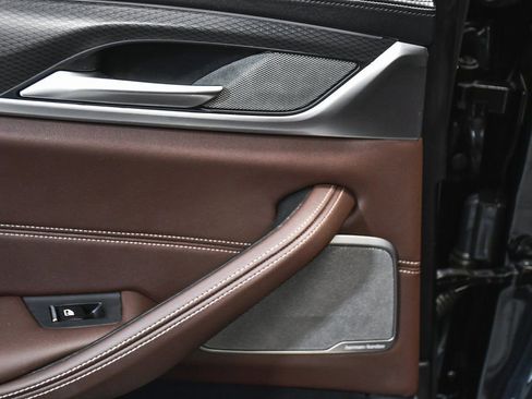 Used 2023 BMW M550i xDrive w/ Executive Package image 12