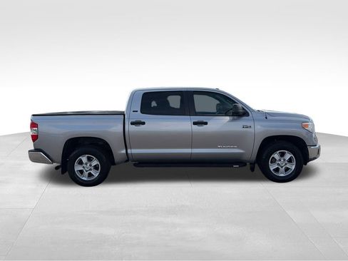 Used 2016 Toyota Tundra SR5 w/ SR5 Upgrade Package RWD image 7