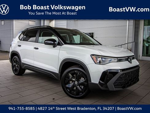 New 2026 Volkswagen Taos SE image 1