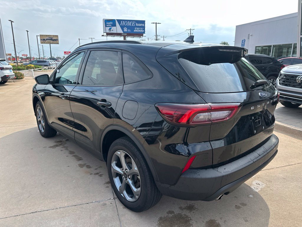 Used 2025 Ford Escape ST-Line AWD/4WD image 7