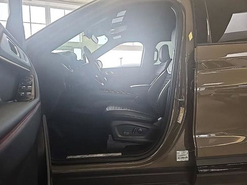 Used 2026 Ford Explorer ST-Line image 9