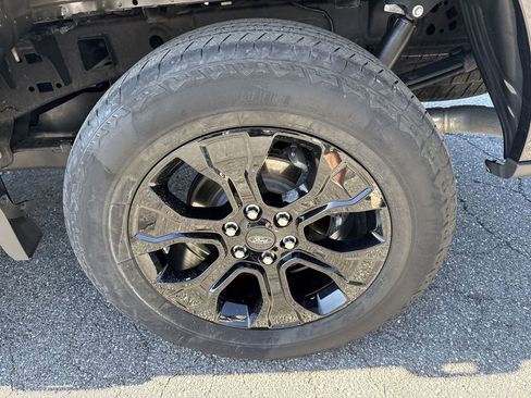 Used 2023 Ford F150 Lariat w/ Equipment Group 502A High AWD/4WD image 18