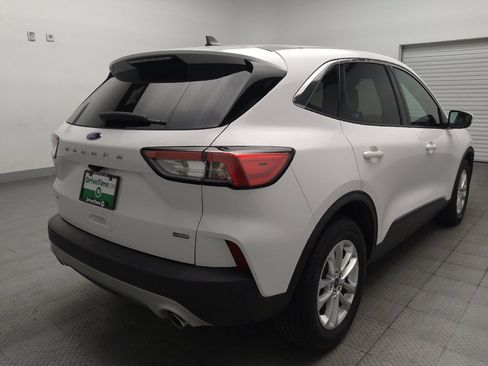 Used 2021 Ford Escape SE FWD image 9