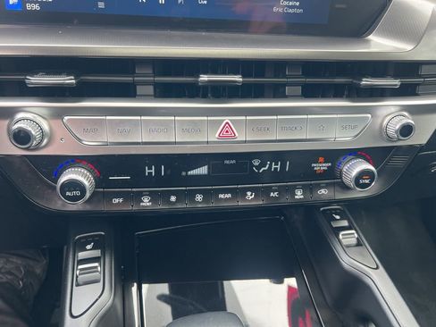 Certified 2023 Kia Telluride S w/ S Sunroof Package image 56