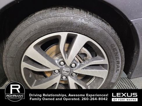 Used 2024 Honda Odyssey Touring image 11