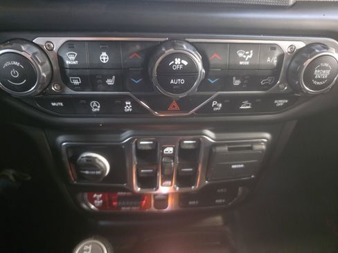 Used 2021 Jeep Gladiator Mojave AWD/4WD image 24