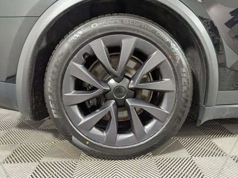 Used 2024 Tesla Model X image 25