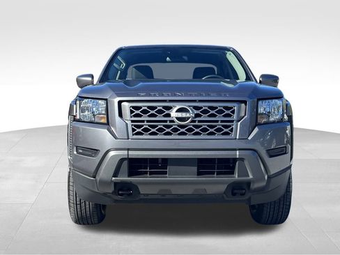 Used 2023 Nissan Frontier SV image 5