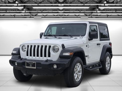 Used 2023 Jeep Wrangler Sport AWD/4WD image 5