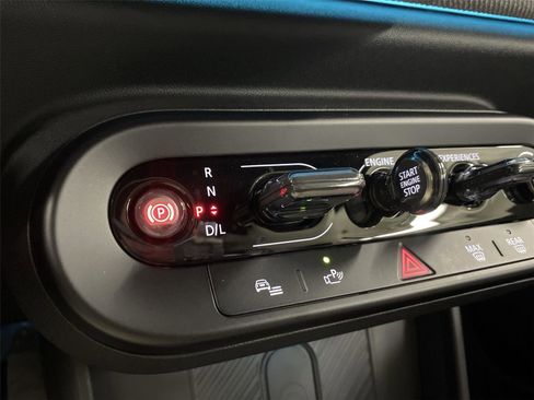 Certified 2025 MINI Cooper S image 25