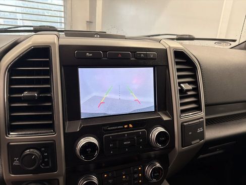 Used 2020 Ford F150 Lariat w/ Equipment Group 502A Luxury AWD/4WD image 34
