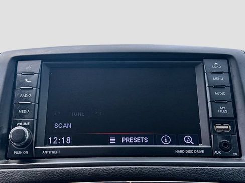 Used 2019 Dodge Grand Caravan SE FWD image 15