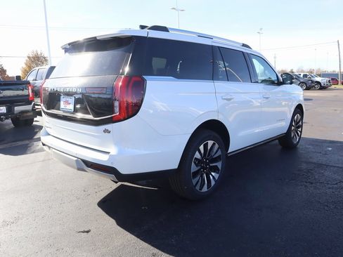 New 2025 Ford Expedition Platinum w/ Driver's Package image 23