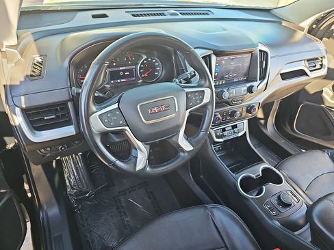 Used 2022 GMC Terrain SLT image 16