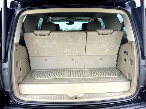 Used 2017 GMC Yukon SLT w/ Open Road Package RWD image 8