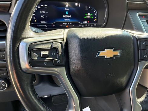 Used 2022 Chevrolet Suburban LT w/ LT Signature Package AWD/4WD image 14