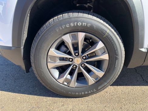 New 2026 Chevrolet Equinox LT FWD image 37