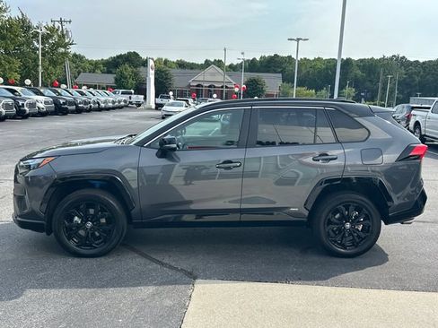 Used 2023 Toyota RAV4 XSE AWD/4WD image 7
