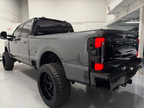 Used 2025 Ford F250 Platinum image 13