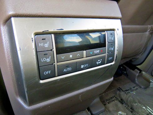 Used 2016 Lexus GX 460 w/ Premium Package image 39