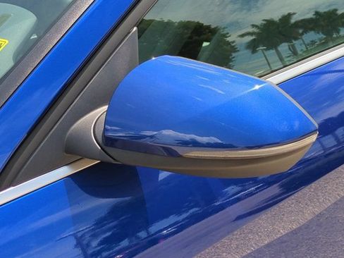 Used 2025 Hyundai Elantra Limited FWD image 12