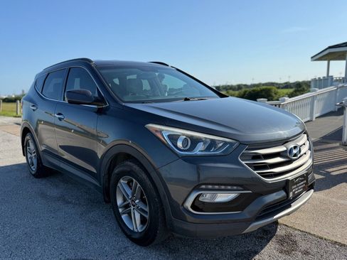 Used 2017 Hyundai Santa Fe Sport FWD image 3