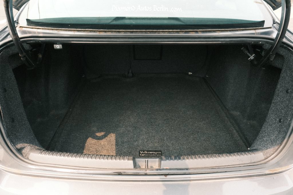 Used 2017 Volkswagen Jetta SE FWD image 16