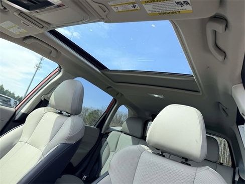 Used 2021 Subaru Forester Limited image 19