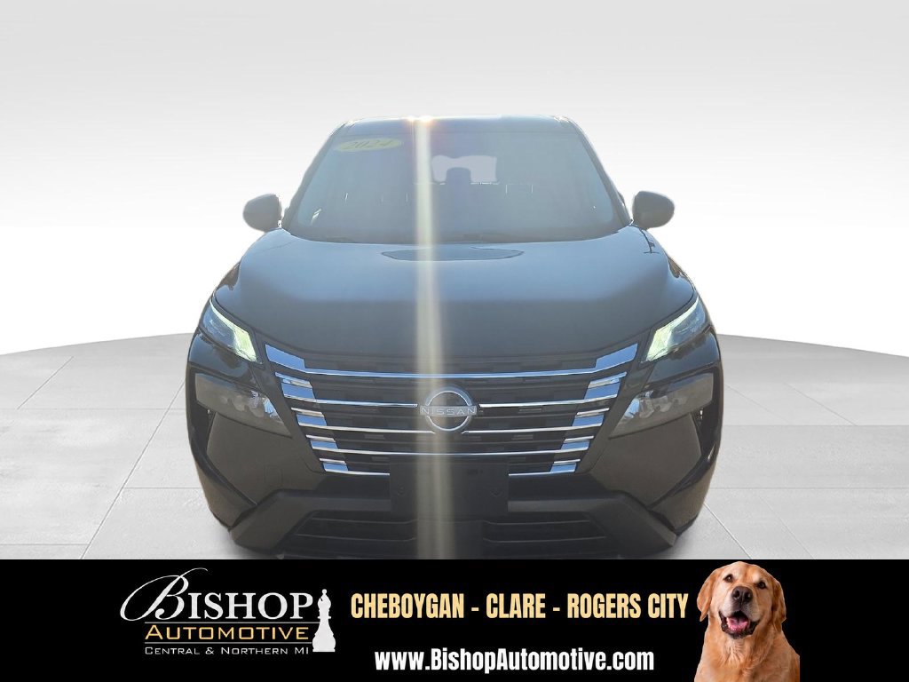 Used 2024 Nissan Rogue S AWD/4WD image 5